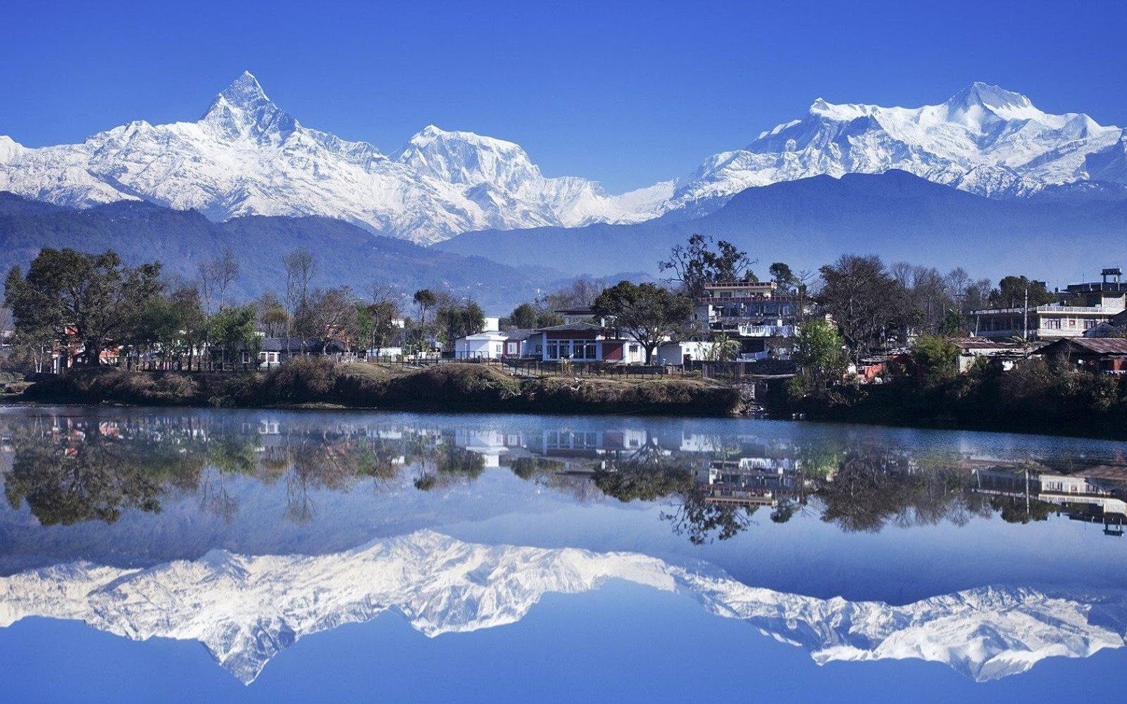 Snow Peaks & Shikara Dreams